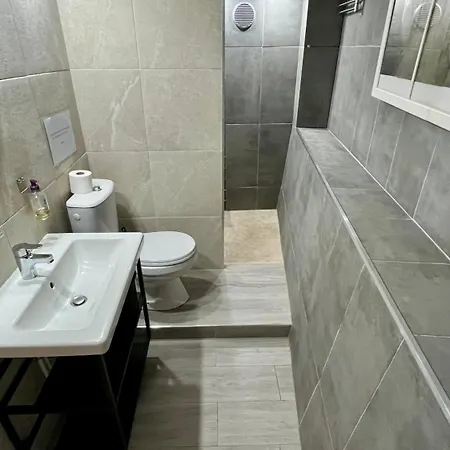 Maison d'hôtes D'hotes En Rez De Avec Piscine *