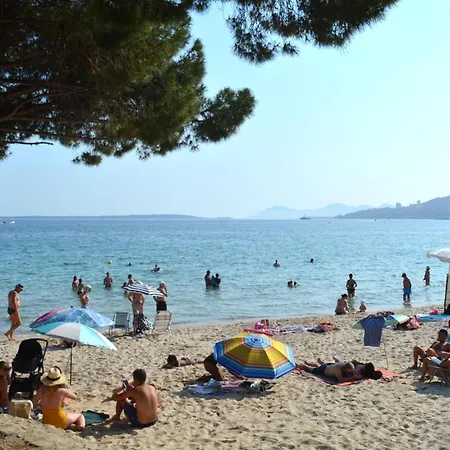 Maison d'hôtes D'hotes En Rez De Avec Piscine *